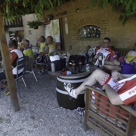 Les De Fiolles Hotel