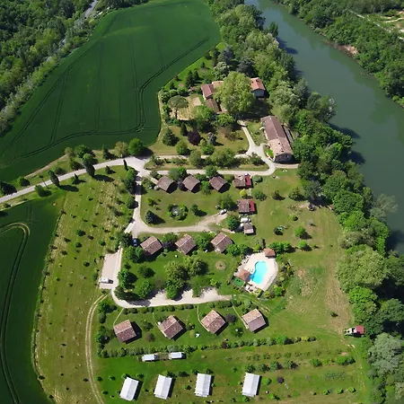 Hotel Les De Fiolles 4*