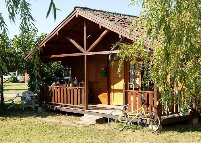 Les De Fiolles 4* Montans