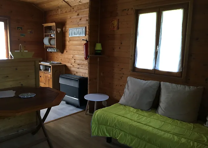 Les De Fiolles 4* Montans